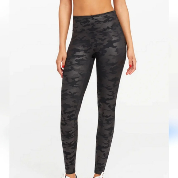 SPANX Pants - SPANX Faux leather camo black leggings. Size SP